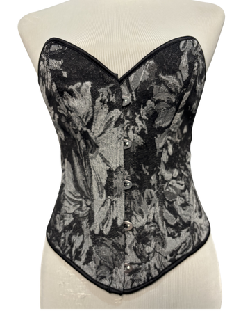Anne Empire Fit Curves