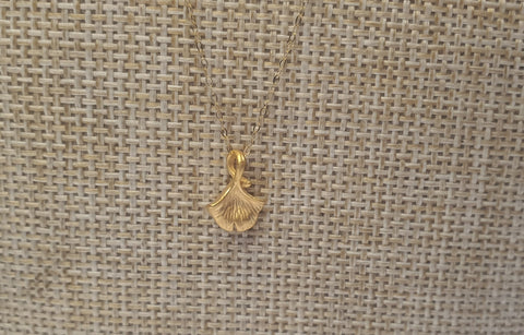 24k 999 Fan Pendant with 18k Gold Chain